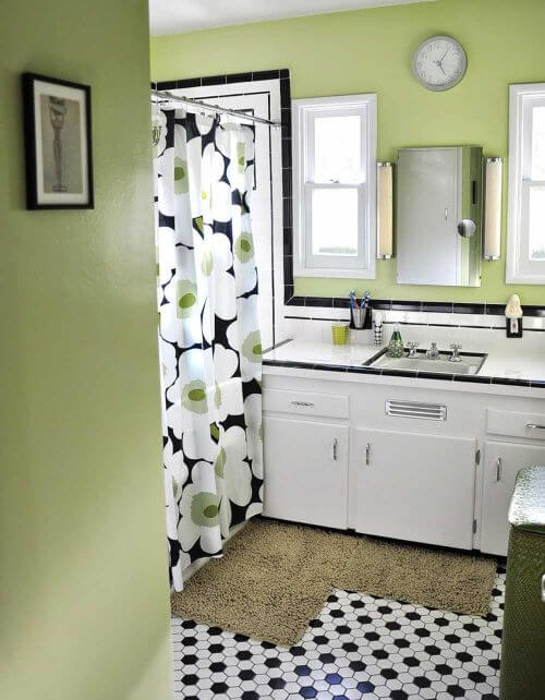 1623228107299341.jpg vintage-black-and-white-tile-bathroom-500x642.jpg